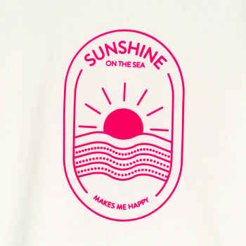 تي شيرت باللون الأبيض...